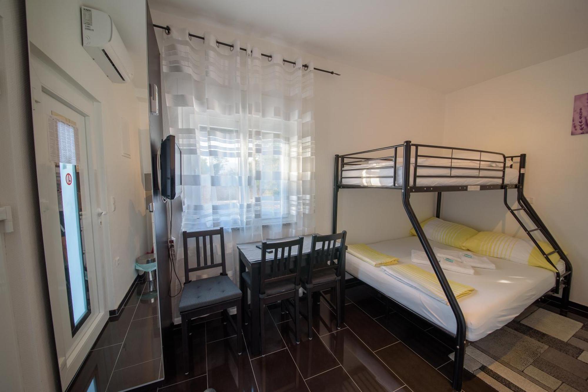 Jeli Apartments Starigrad Paklenica Chambre photo