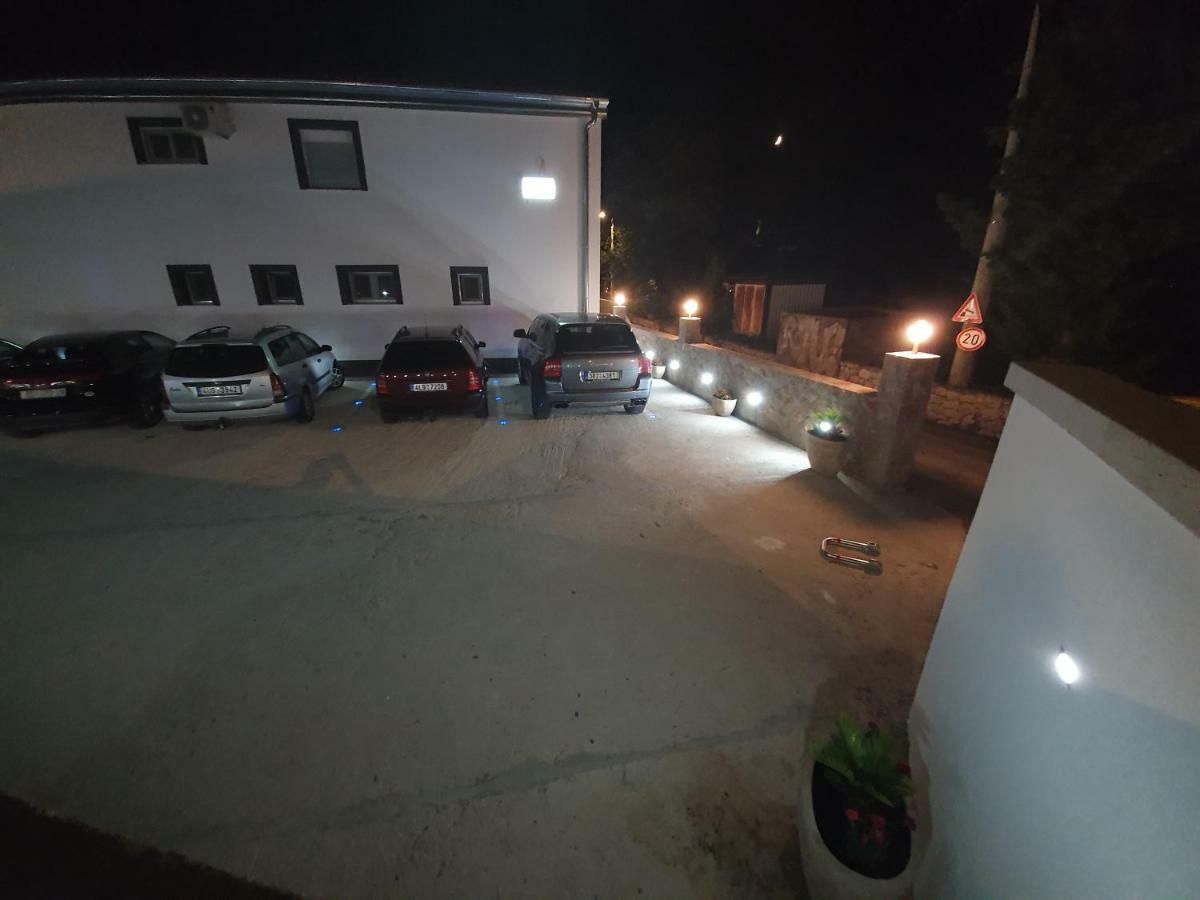 Jeli Apartments Starigrad Paklenica Extérieur photo